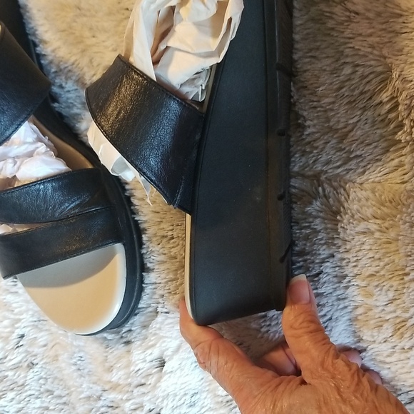 PURE SOLE Sz 8.5M, black w/2" wedge heel. Soft leather uppers EUC - Picture 2 of 6